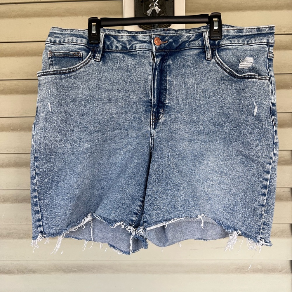 Ava & Viv Acid Wash Jean Cut Offs Womens Sz 20 High Rise Stretch 40x6.5-measured